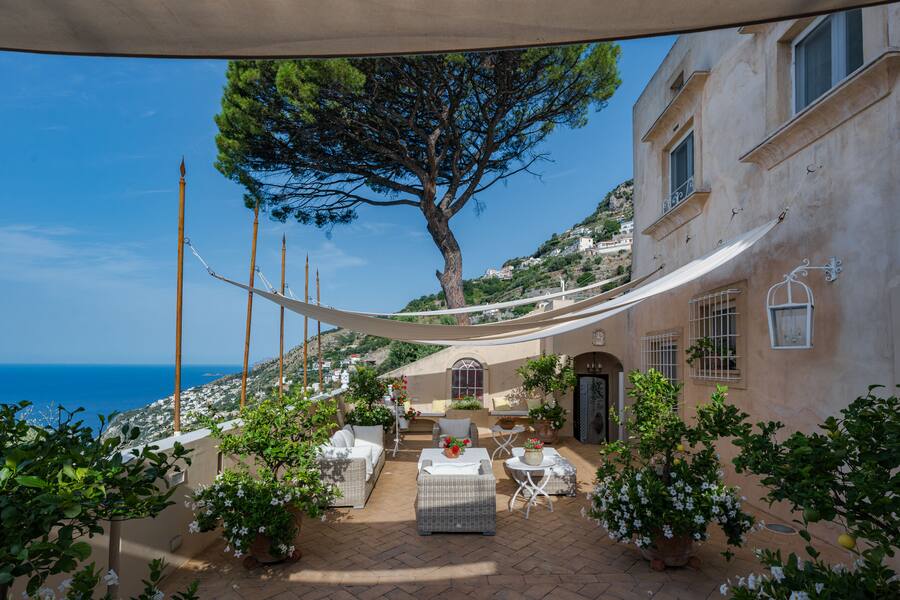 La Terrazza dei Limoni — Divino Maniero, Furore, Costiera Amalfitana