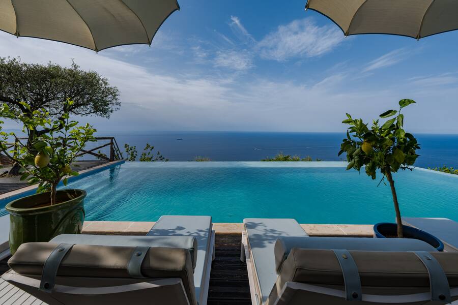 La Terrazza della Piscina — Divino Maniero, Furore, Costiera Amalfitana